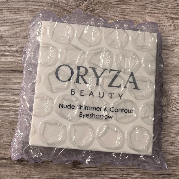 Oryza Beauty Nude Shimmer & Contour Eyeshadow - Picture 6 of 7
